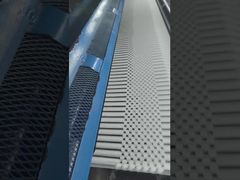 corduroy snijmachine werkend 6